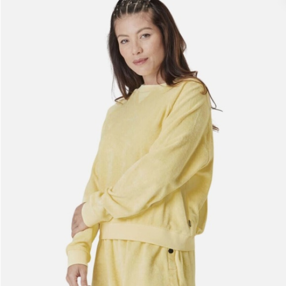 Picture Women's Butter Yellow Organic Cotton Terrycloth Crewneck Sweatshirt SM